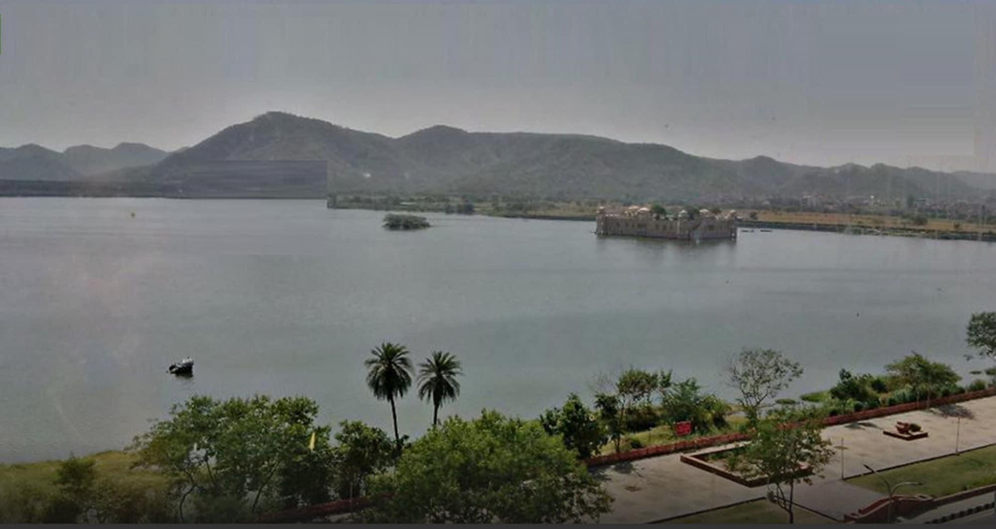 Regenta Central Jal Mahal, Džajpur Exteriér fotografie