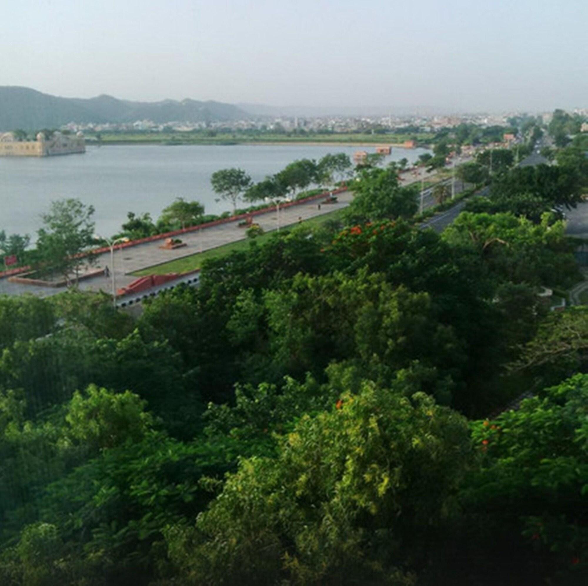 Regenta Central Jal Mahal, Džajpur Exteriér fotografie